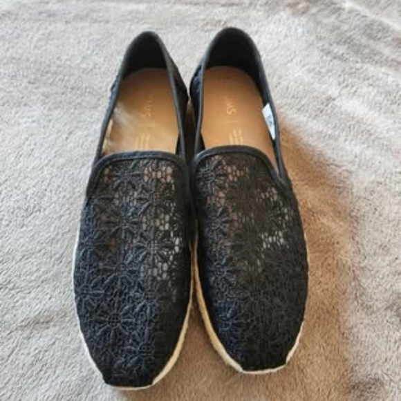 Toms Black Espadrilles Slip-On Shoes - Picture 6 of 7